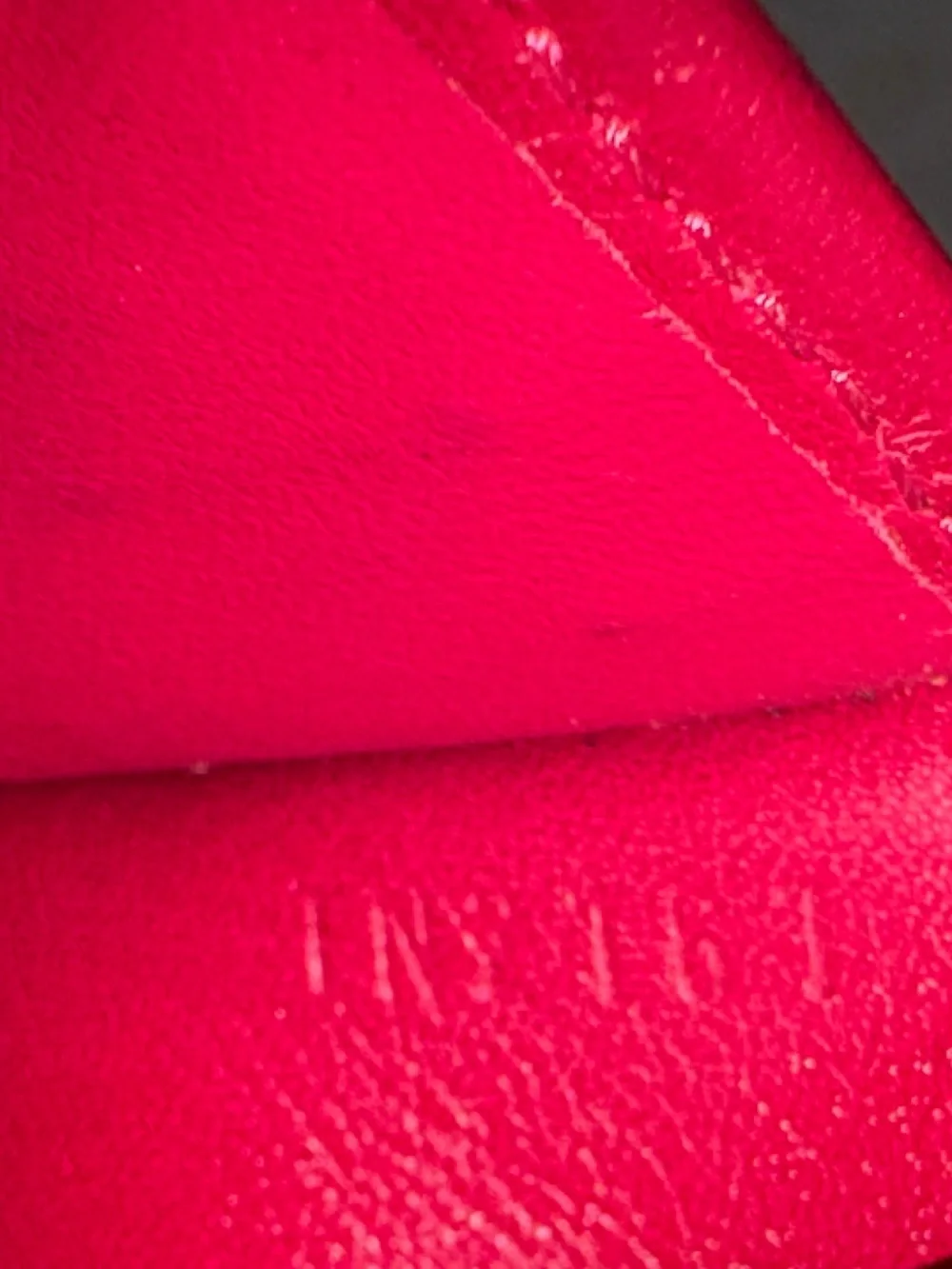 Louis Vuitton Mahina Amelia Wallet Berry Fuchsia Leather